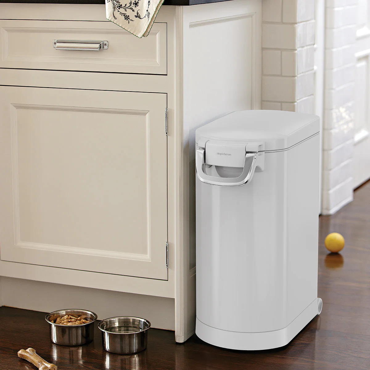 Large, Pet Food Bin - Image 19